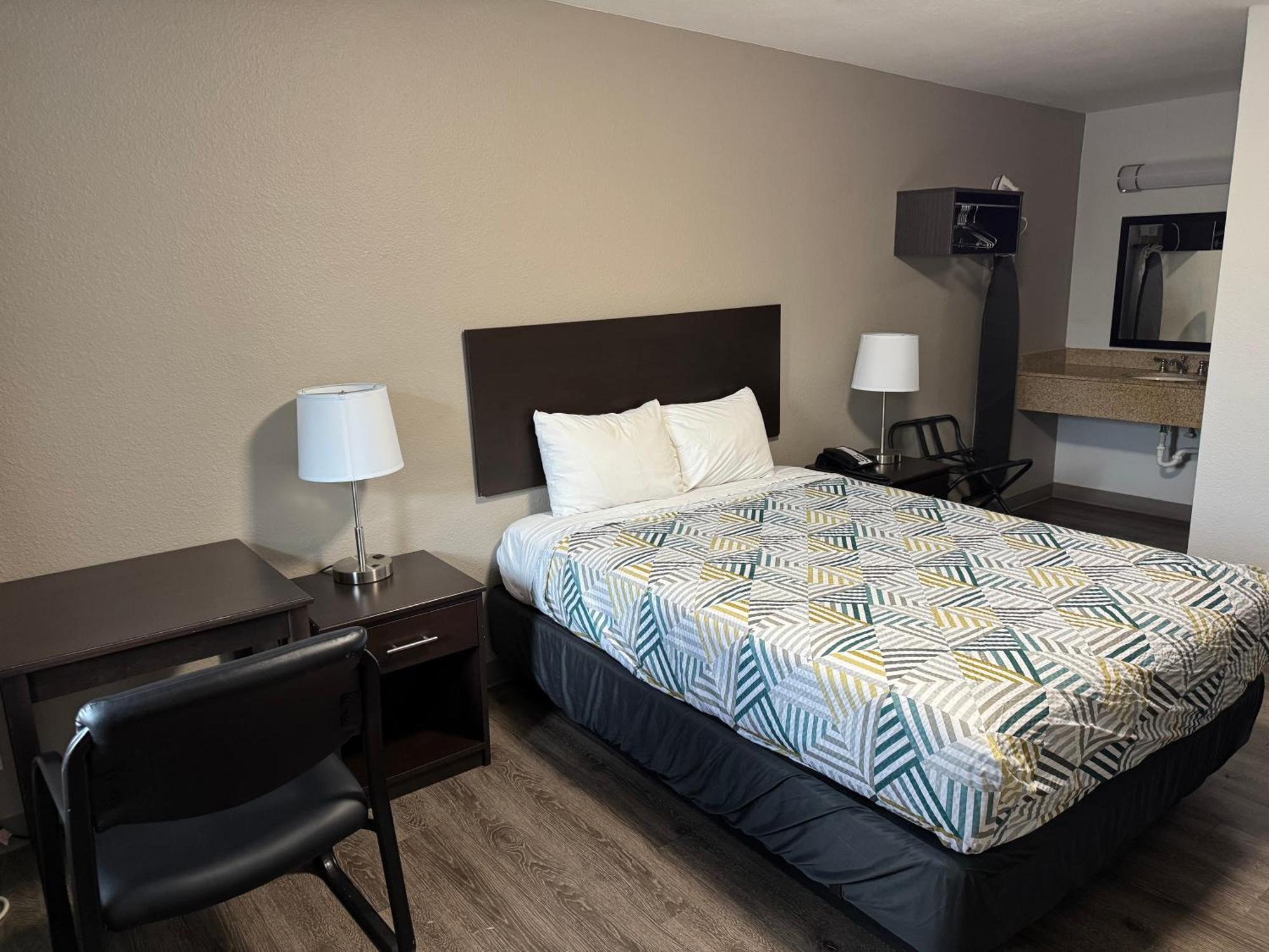 Econo Lodge Vancouver Extérieur photo