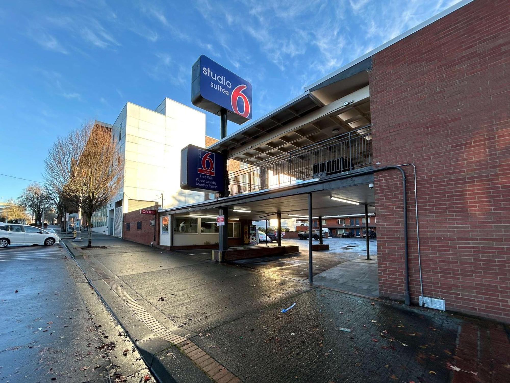 Econo Lodge Vancouver Extérieur photo