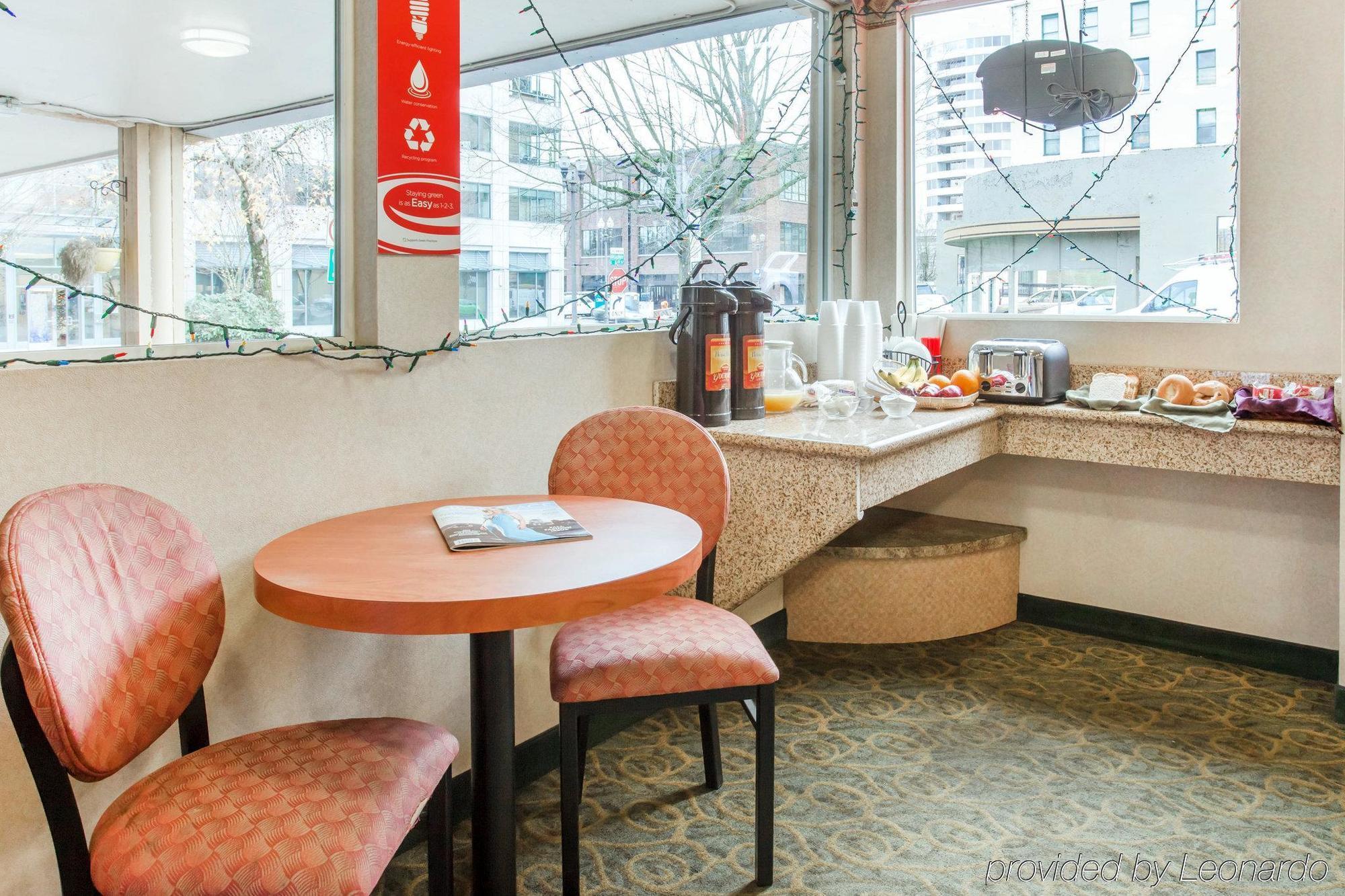 Econo Lodge Vancouver Extérieur photo