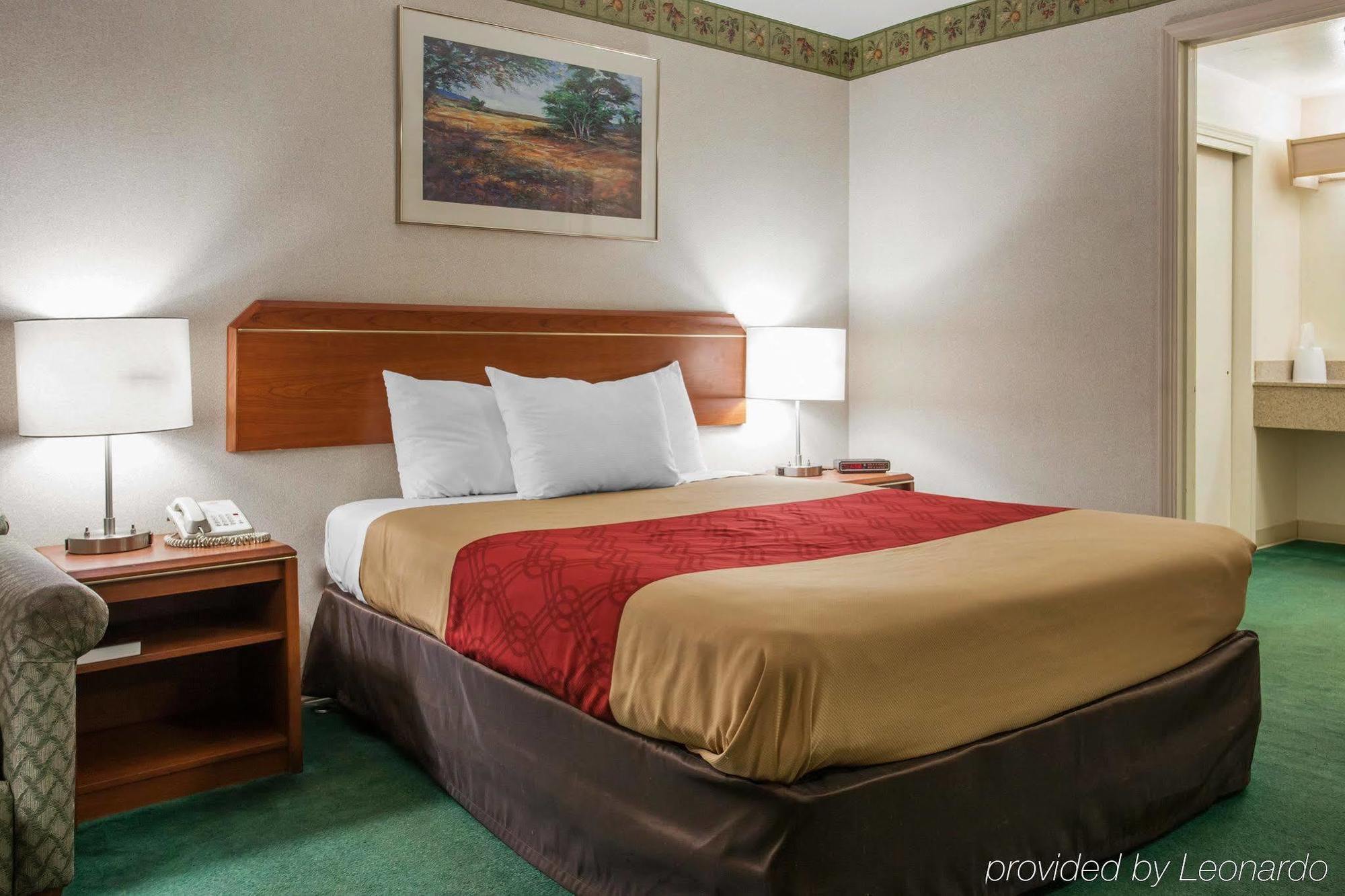 Econo Lodge Vancouver Extérieur photo